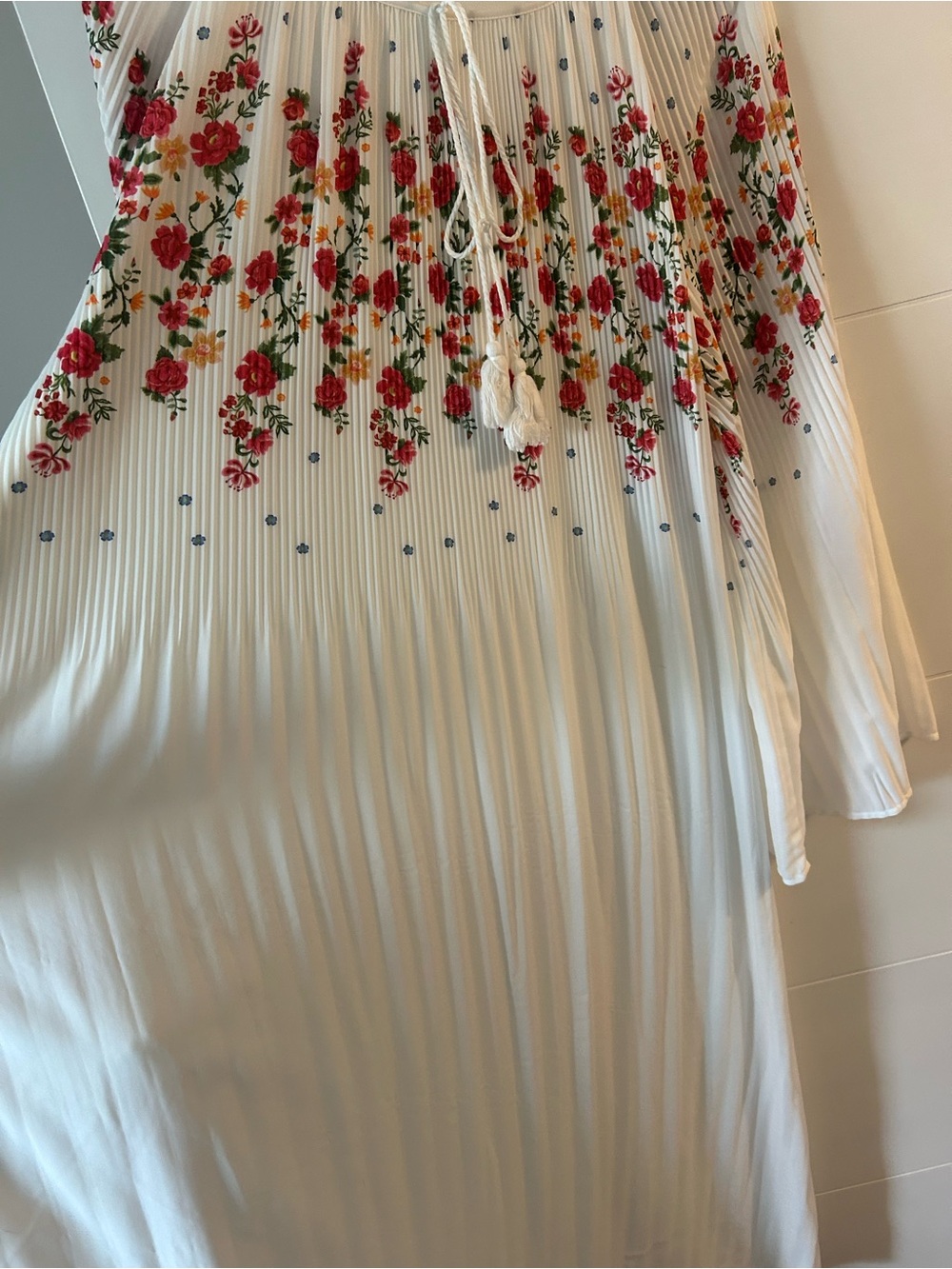 White Floral Pleated Women’s Dress with Tassel Tie
